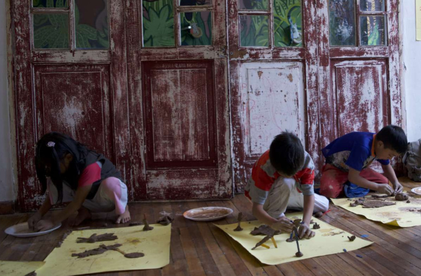 Proyecto educativo con menores en Medellín