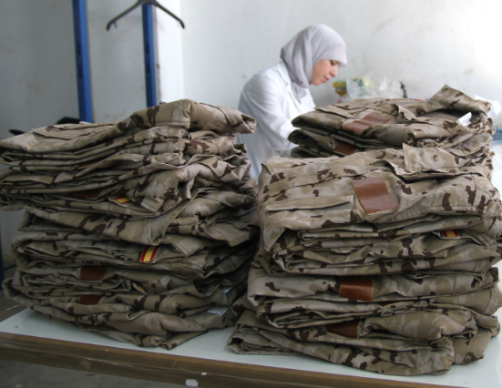 Las trabajadoras de las fábricas de confección de Guandong, en China, no son muy diferentes de las costureras de las maquiladoras hondureñas o de las obreras de Tánger, en Marruecos