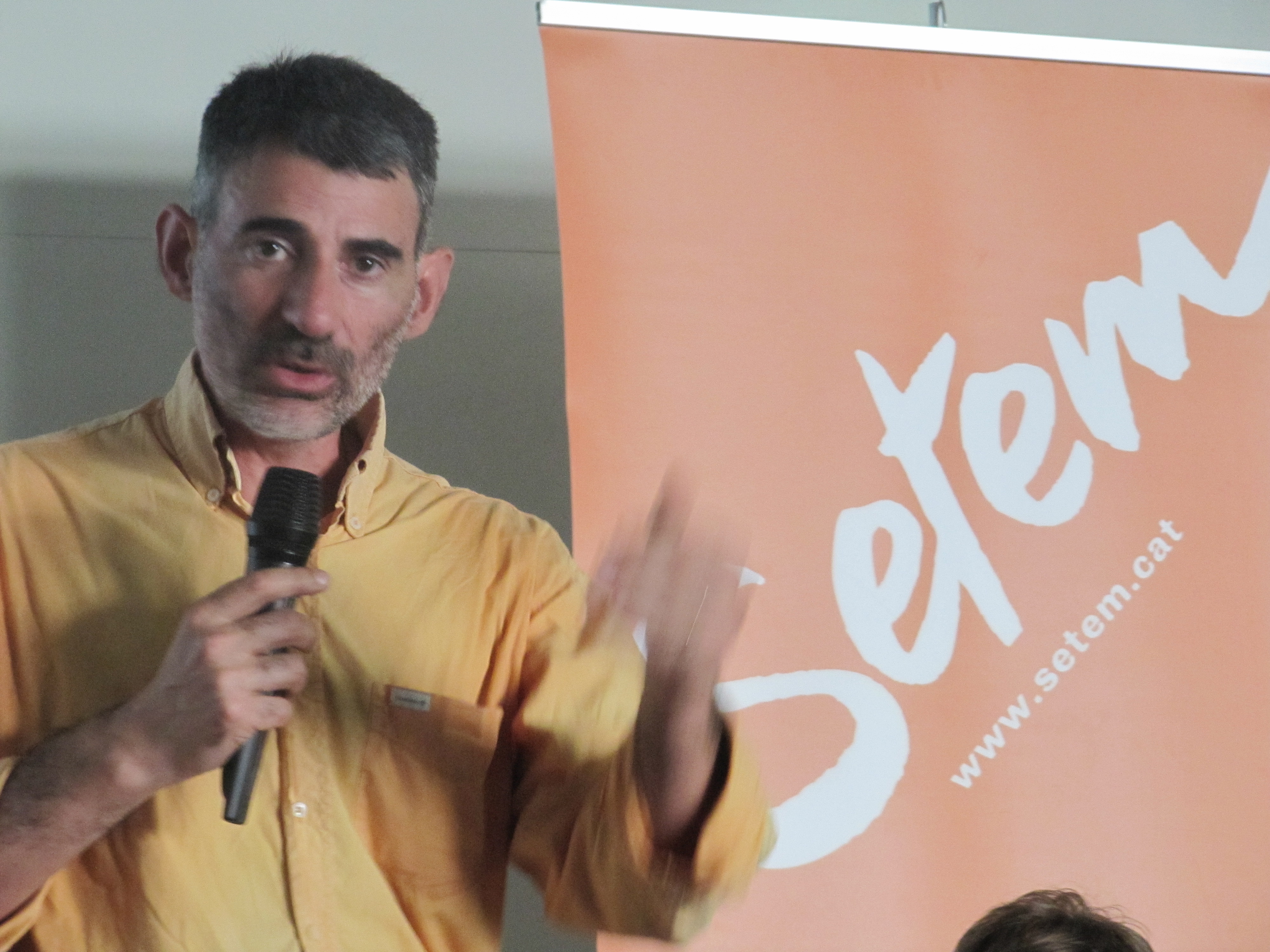 Pablo Guerra, autor de la publicación, en la presentación de la publicación en Barcelona