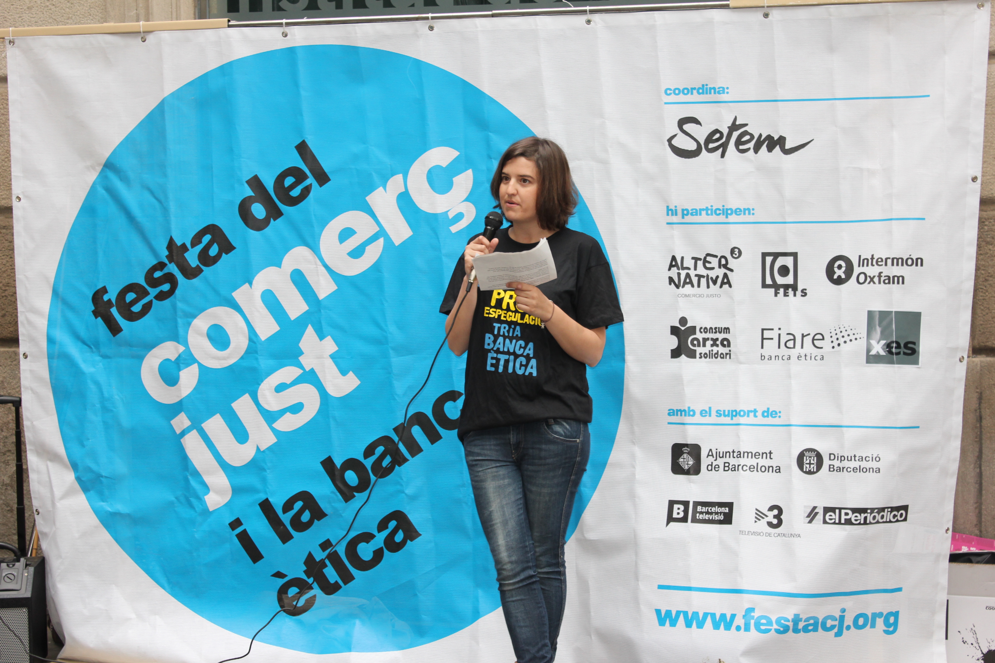 Presentació de l'acte de carrer previ a la Roda de Premsa sobre Banca Ètica